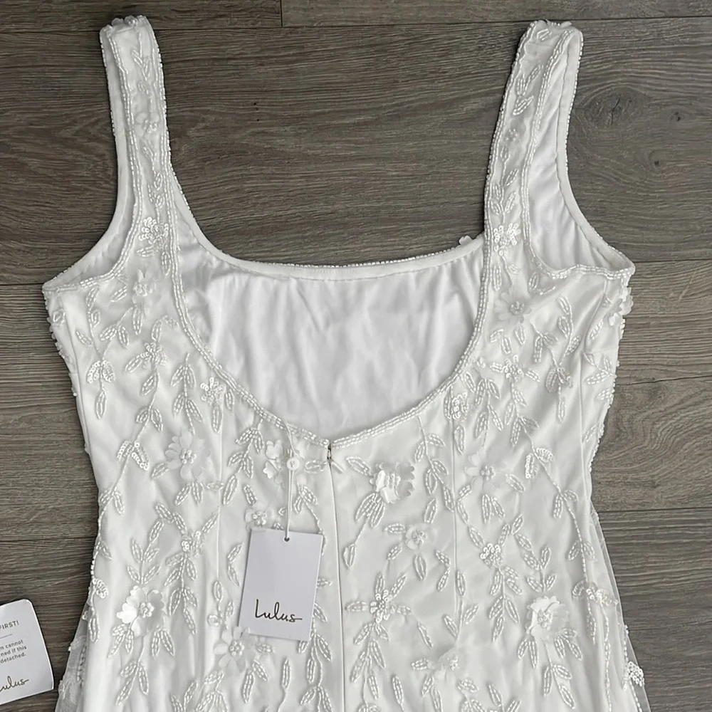 Lulu's White Embellished Square-Neck Wedding Gown - Picture 10 of 12